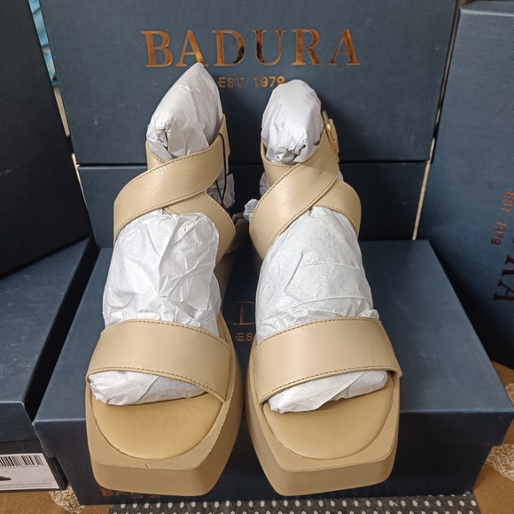 Square Toe Sandal - Picture 3 of 7